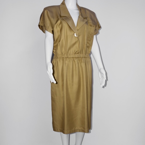 Mary Ann Restivo vintage 100% silk dress with a seashells button. - Picture 7 of 8
